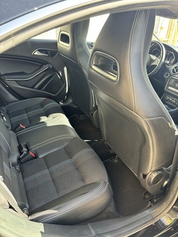 Lustrage complet et lavage d’une Mercedes-Benz CLA
