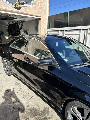 Lustrage complet et lavage d’une Mercedes-Benz CLA